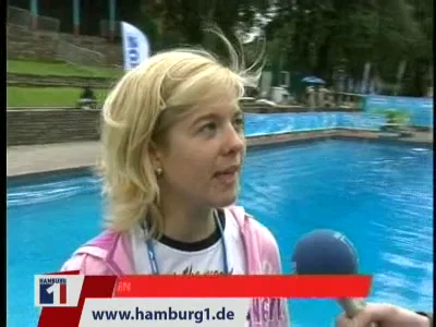 A poolside conversation with Anne Schmidt-Gahlen in the Hamburg 1 archive.
