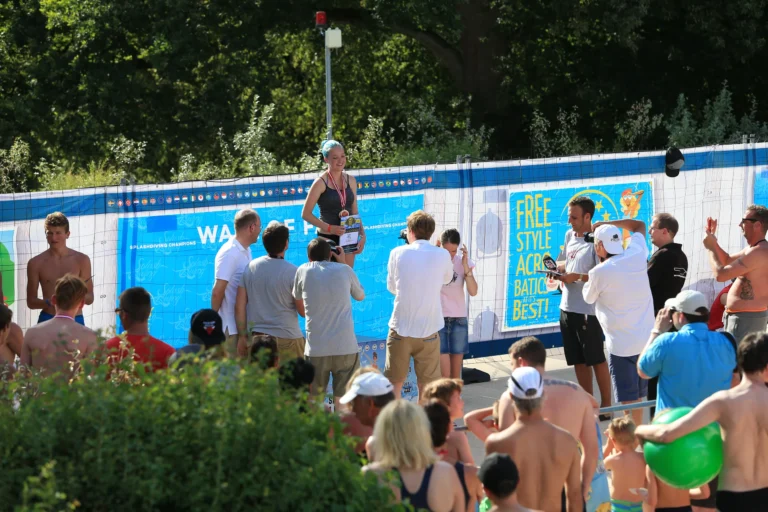 Franziska Fritz with a medal. Sindelfingen, July 2016. Credits: SCSD.